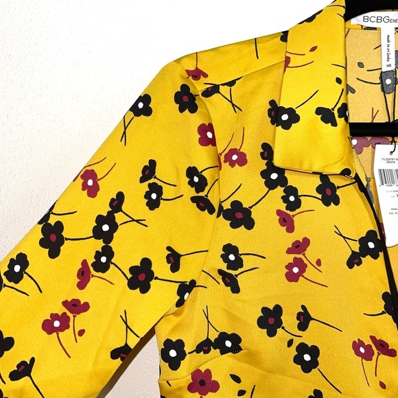 BCBGeneration NWT Yellow Floral Print Collared Wrap Front Blouse Xsmall Women’s - Picture 4 of 13